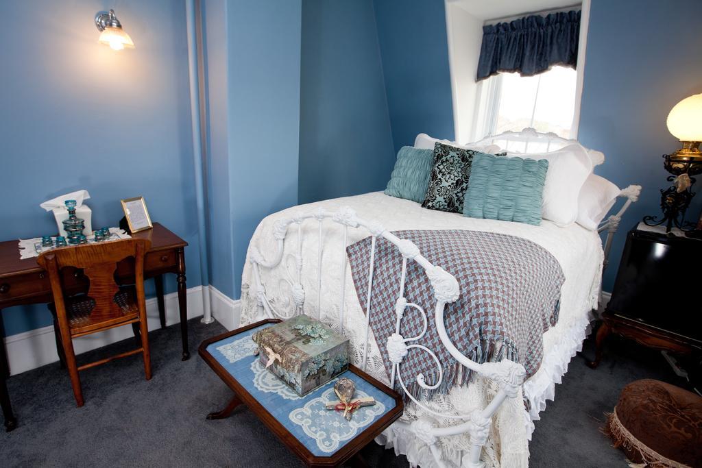 Inn Victoria Chester Екстериор снимка