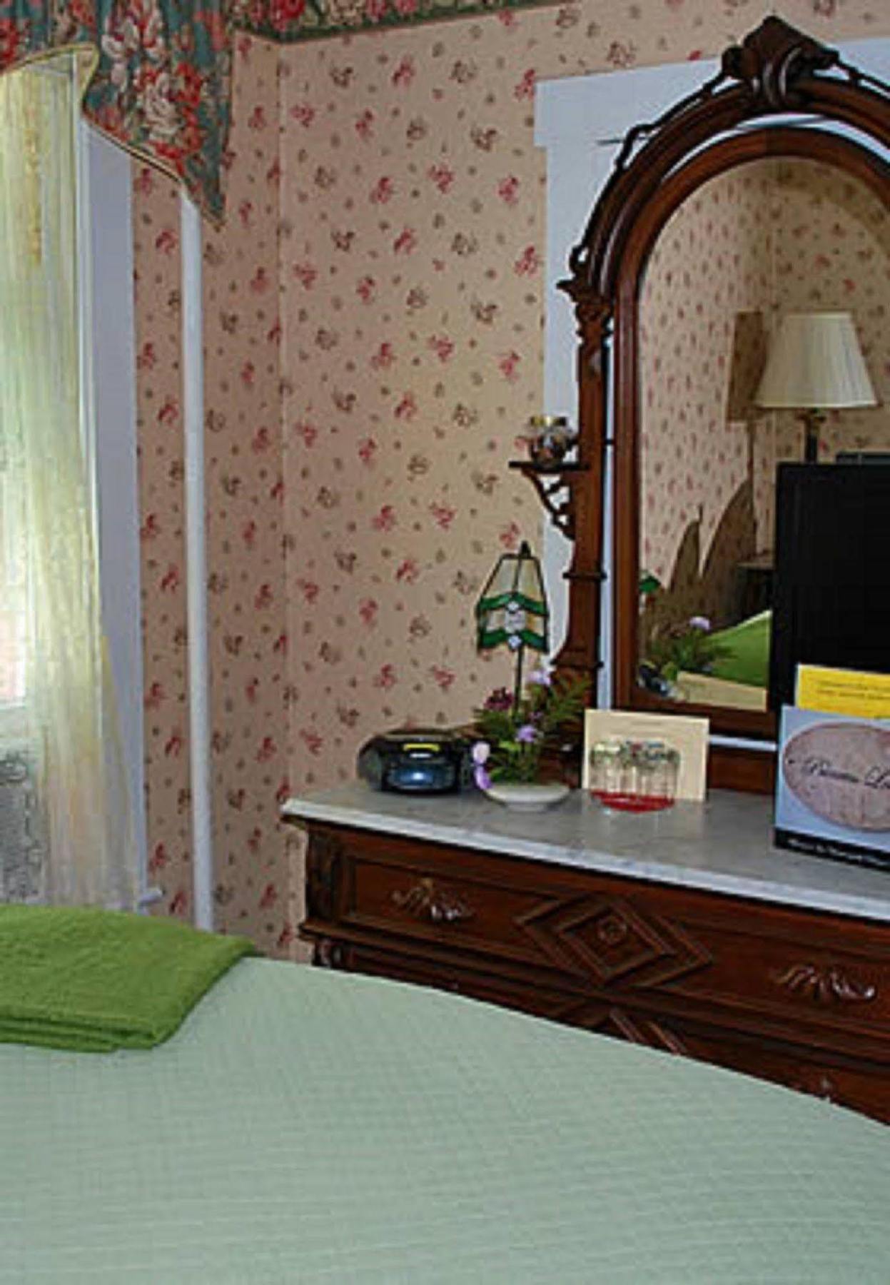 Inn Victoria Chester Екстериор снимка